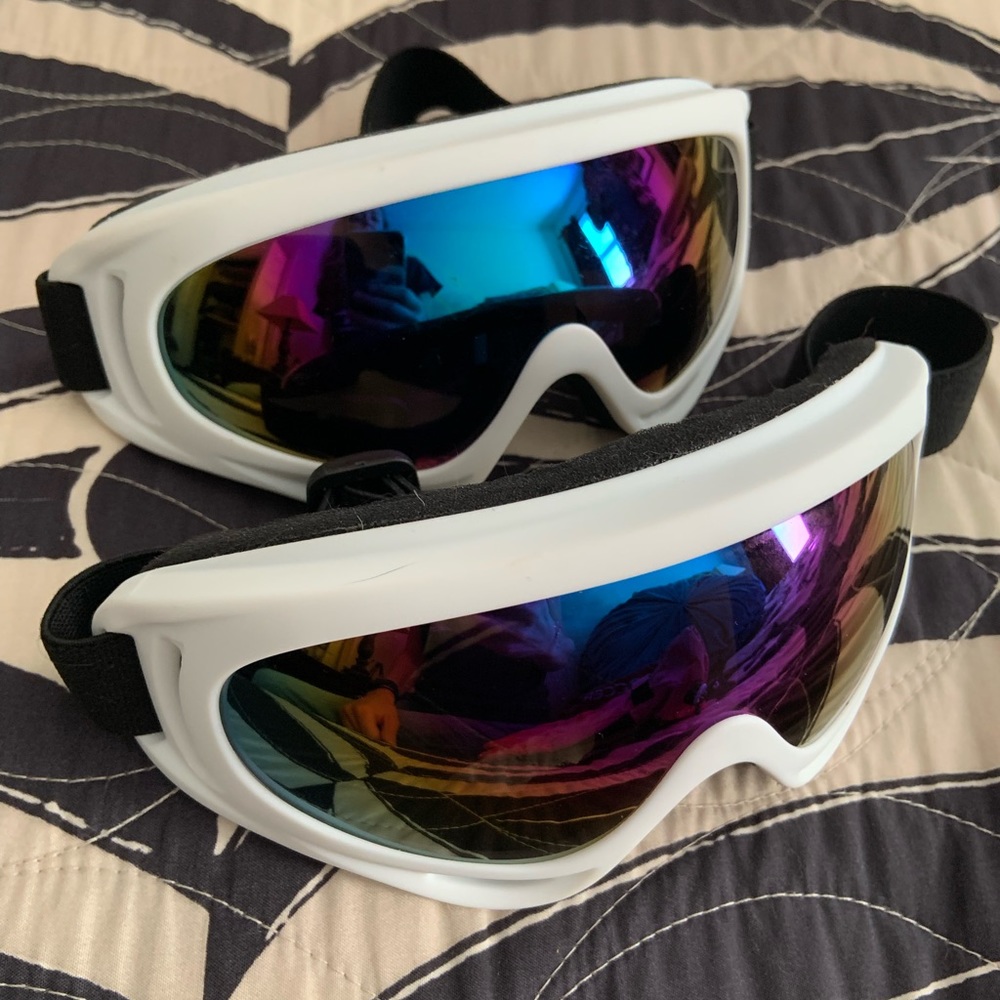 Two pair kids’ ski goggles